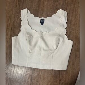 GAP Women's Cream Scalloped Crop Top